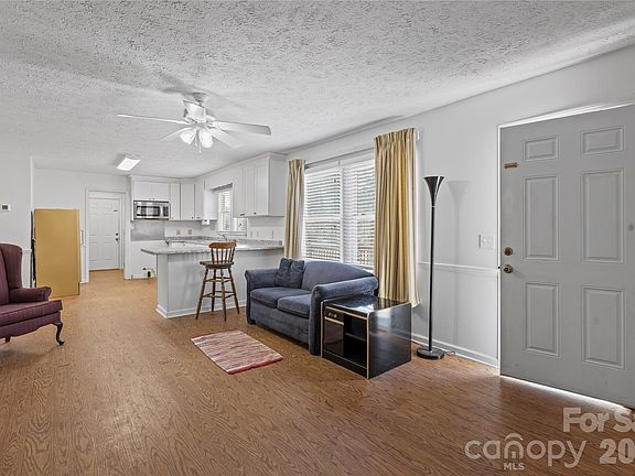 5th image of 505 Addor Rd