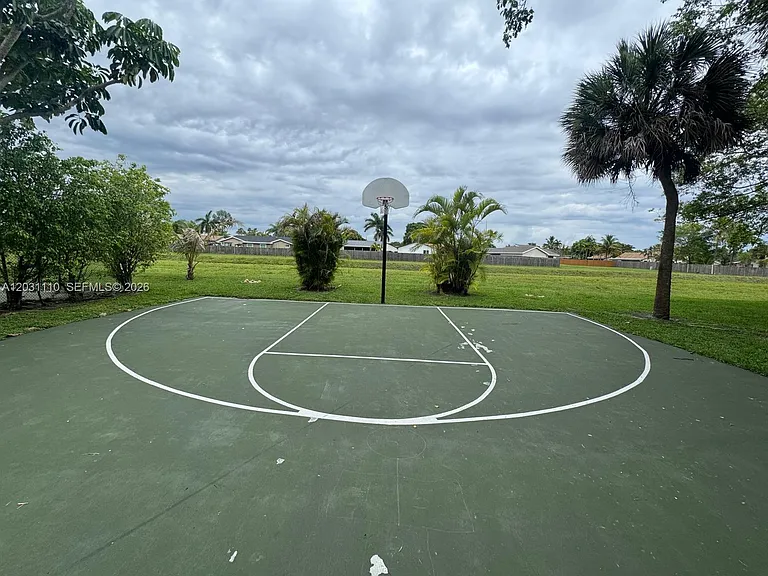 E Sunrise Lakes Dr — Photo 16