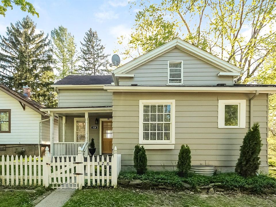 1st image of 326 Crest Ave