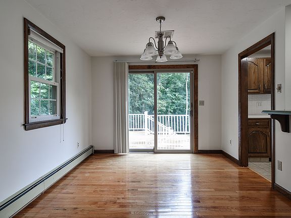 5th image of 27 Woodland St #27