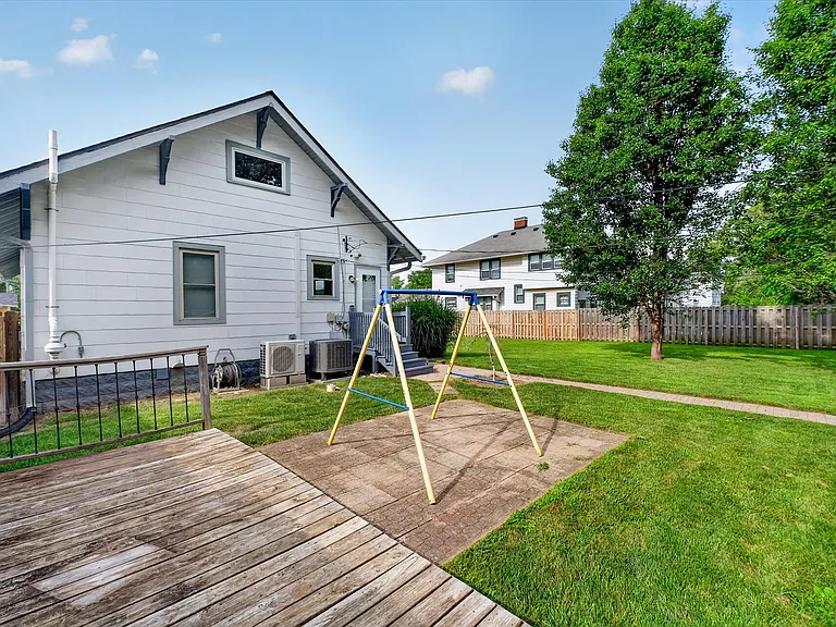 5025 E New York St — Photo 31