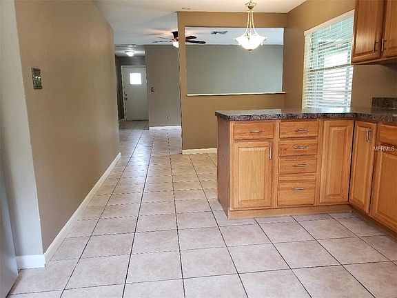 5th image of 12212 Country Cove Ave