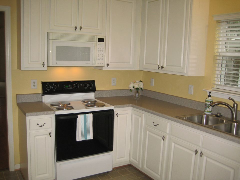 1st image of 210 Sean Paul Ct