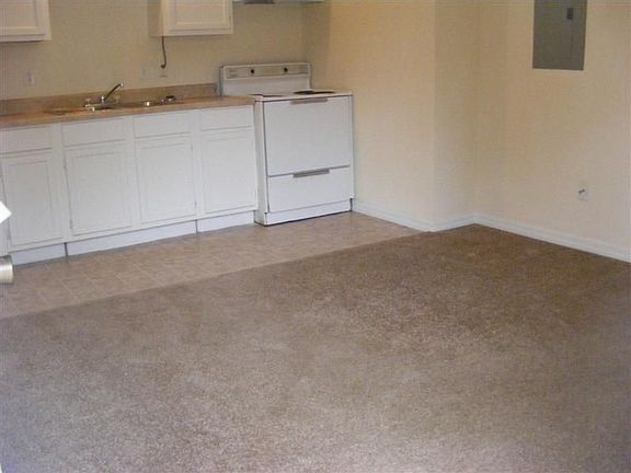 Living Room/Kitchen