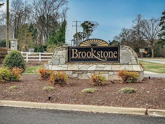 Robious corridor, Brookstone