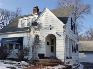 2407 Payne Rd, Des Moines, IA 50310