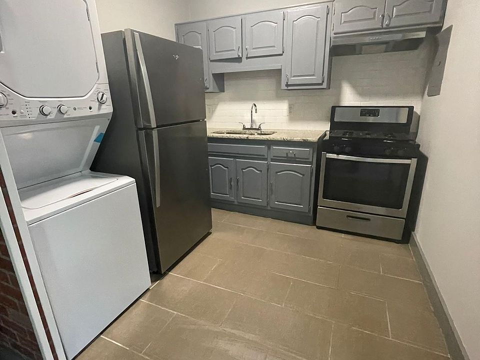 1st image of 3227 Central St APT 16