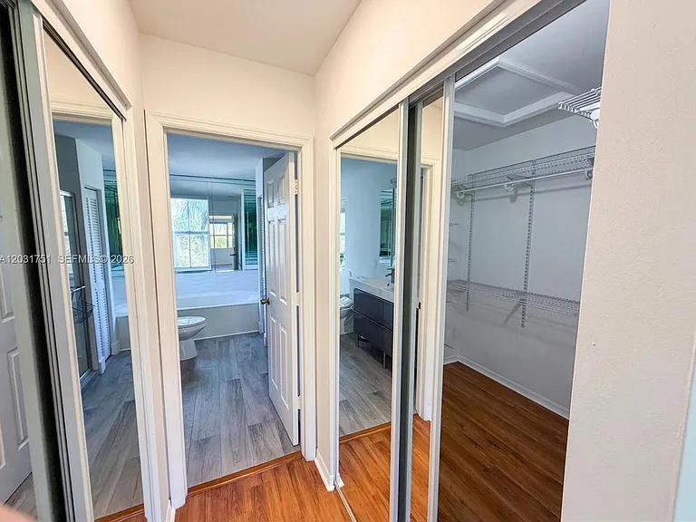 1145 W Lake St — Photo 20