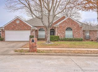 8349 Millwood Rd, Broken Arrow, OK 74011