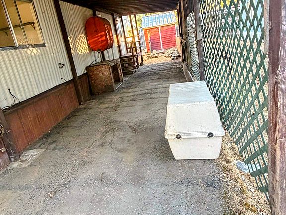 3rd image of 1750 Lee Rd