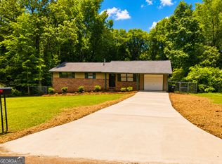 4025 N Quail Dr, Douglasville, GA 30135