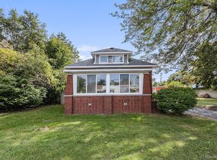 10915 Wayne Rd, Romulus, MI 48174