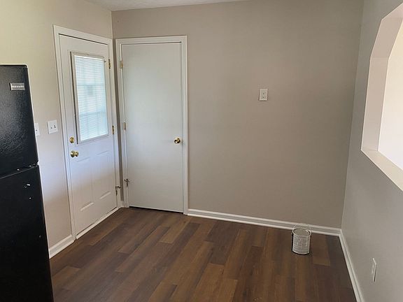4th image of 10811 Jacqueline Way