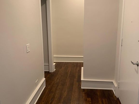 4th image of 1370 E Hyde Park Blvd #305