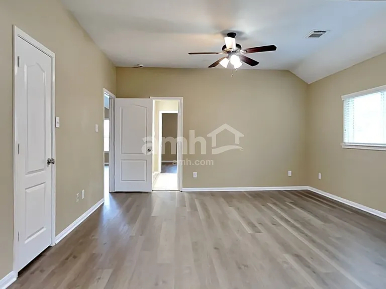5718 Emerald Brook Ln — Photo 19