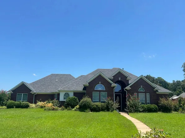 5708 Deerwood Dr, Texarkana, AR 71854