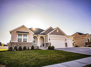 2444 N Stanley Crane Dr, Clinton, UT 84015