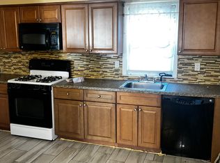 50 Lester St, Wallington, NJ 07057