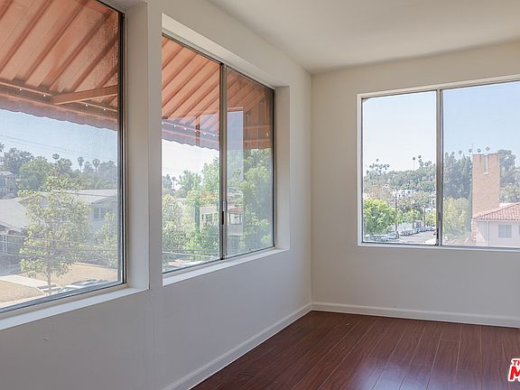4th image of 1615 1617 1/2 Golden Gate Ave