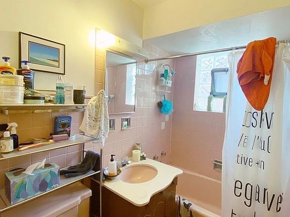 5th image of 4112 N Kedvale Ave #1E