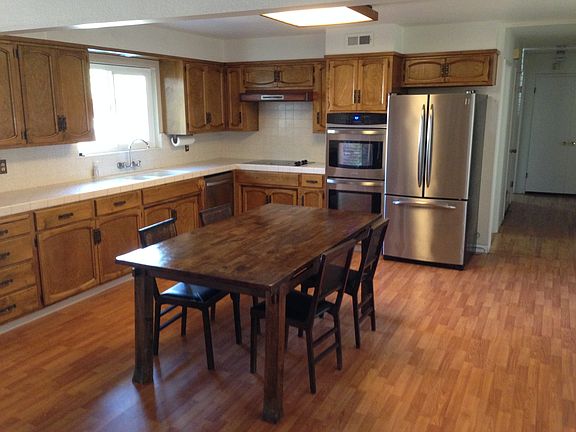 3rd image of 6310 N Herndon Pl