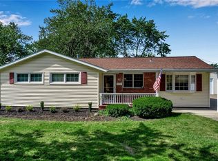 90 Woodgate Rd, Tonawanda, NY 14150