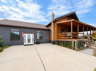 1 Bulldogger Dr, Parkman, WY 82838