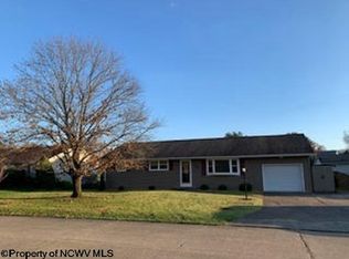 147 Driftwood Rd, Bridgeport, WV 26330