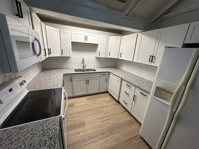 9506 Fuller Rd — Photo 8