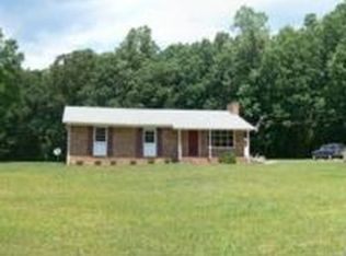 654 Trents Mill Rd, Cumberland, VA 23040