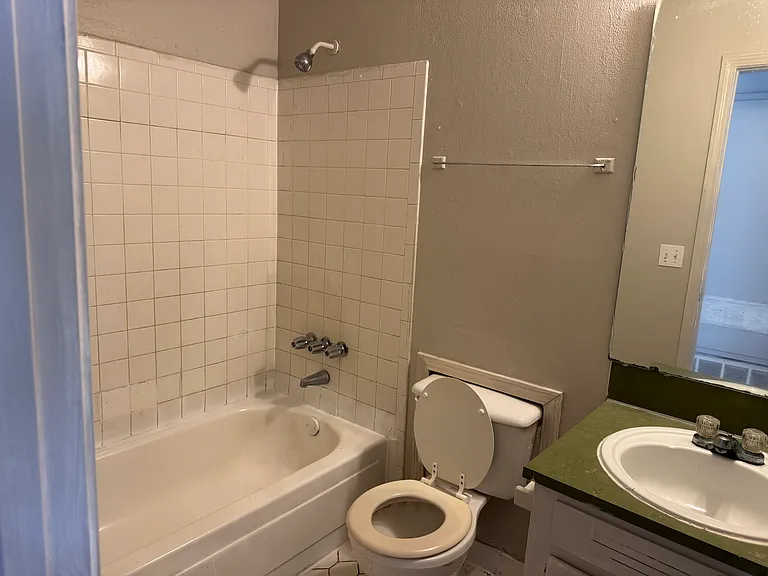 4220 Matterhorn Ct — Photo 3