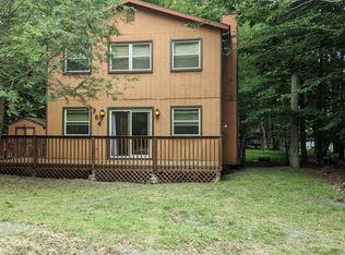 6504 Browning Dr, Tobyhanna, PA 18466