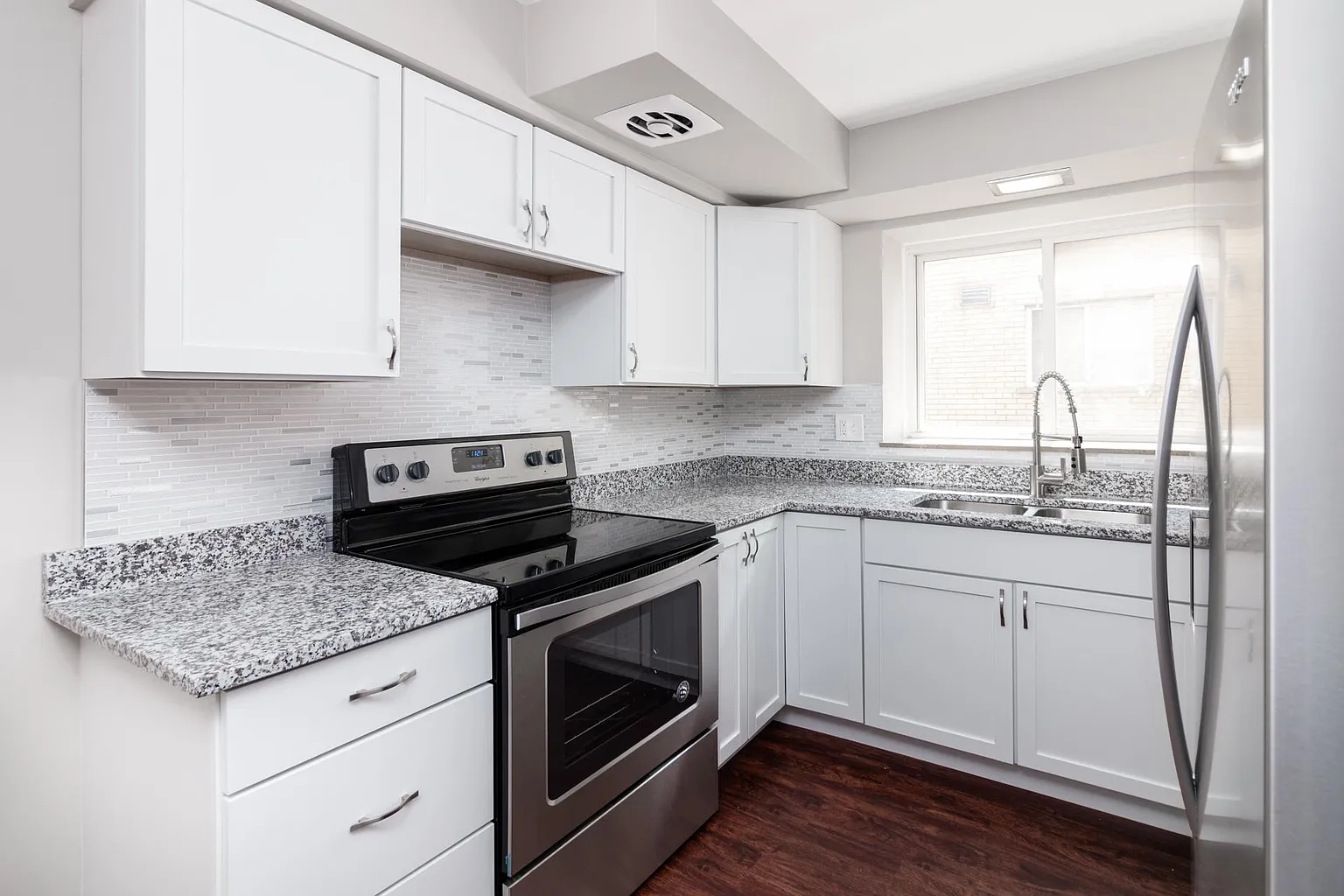 1039 N Northwest Hwy APT A1 photo 1