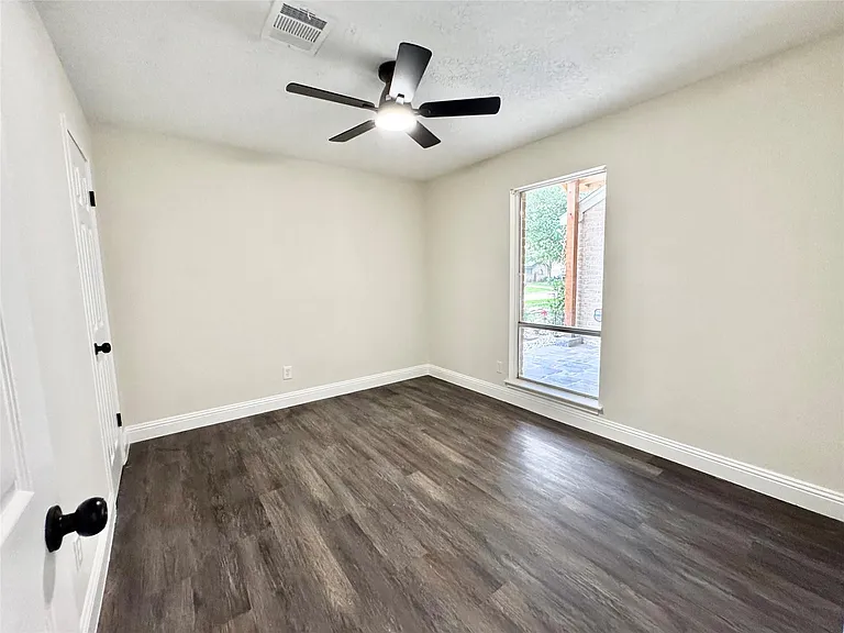 14307 Piping Rock Ln — Photo 12