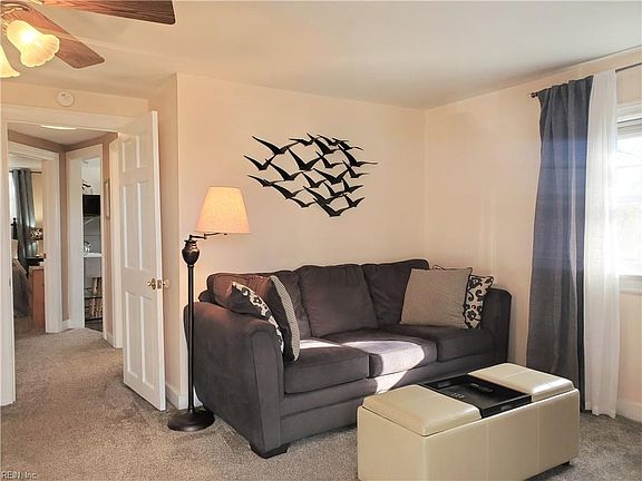 3rd image of 409B San Antonio Blvd