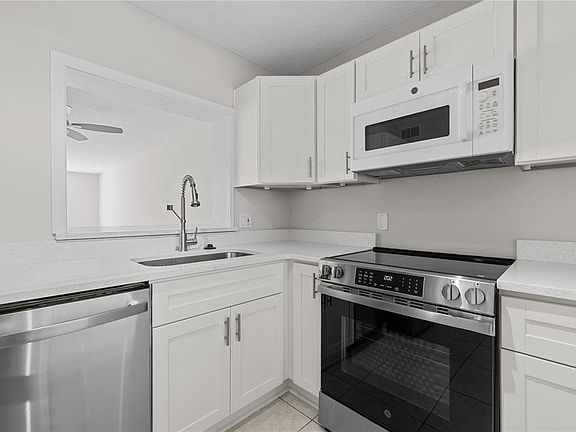 4th image of 7425 Bay Island Dr S APT 104