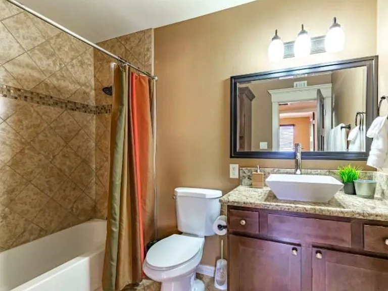 1321 E La Jolla Dr — Photo 13