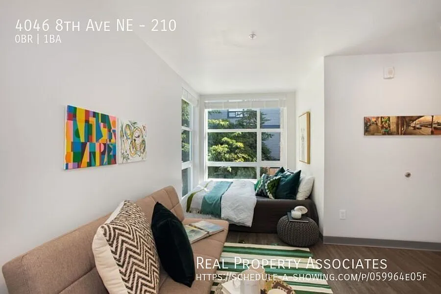 4046 8th Ave NE #210