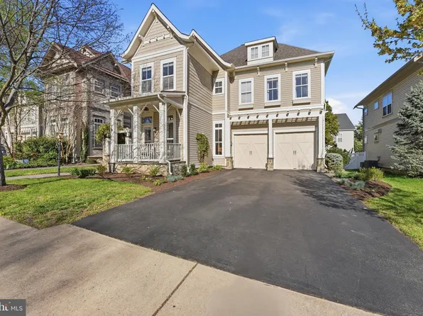 22826 Courtland Park Dr, Ashburn, VA 20148