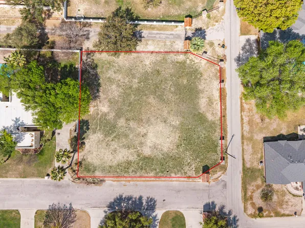 100 Cabarnet Ln #1, Del Rio, TX 78840