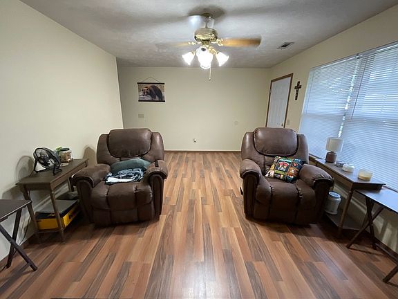 4th image of 1005 W Edgewood St