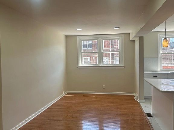 4th image of 6811 E Roosevelt Blvd