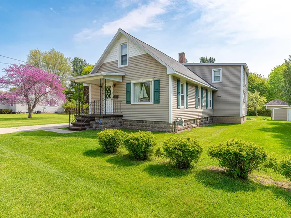 817 Oak St, Manistee, MI 49660