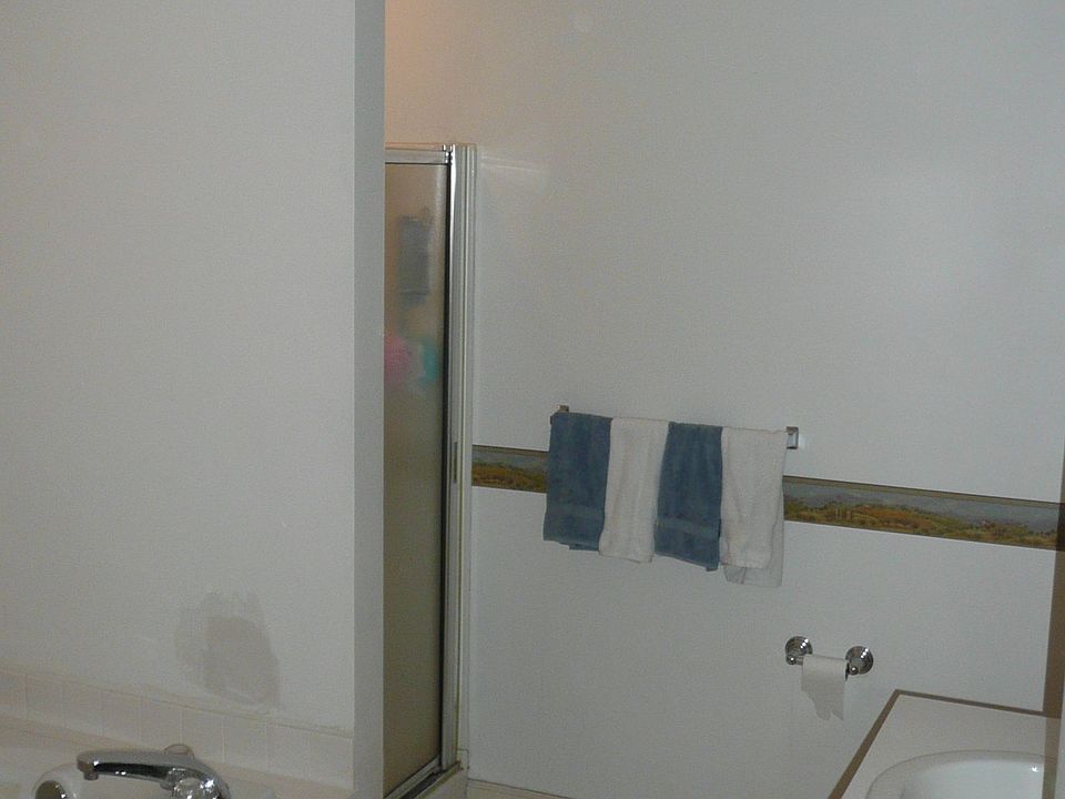 2nd image of 1206 Oxford Cir