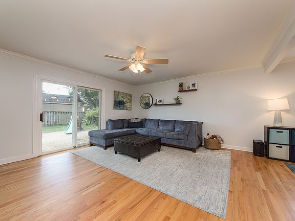 5th image of 1840 N Fernandez Ave
