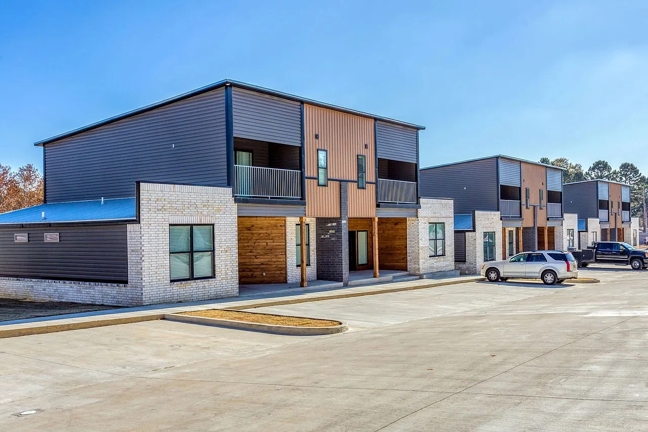 Park Avenue Townhomes — Photo 2