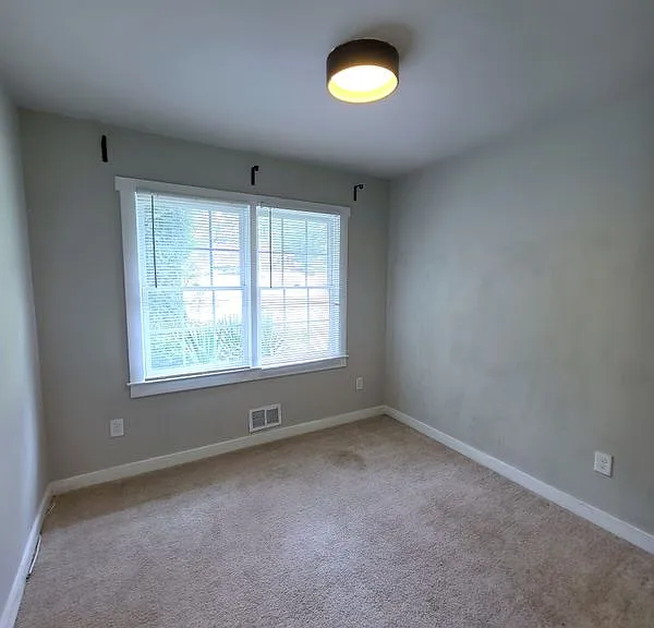 2741 Norma Cir — Photo 14