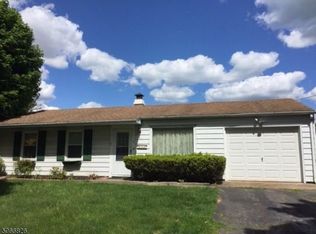 930 Milford Warren Glen Rd, Milford, NJ 08848
