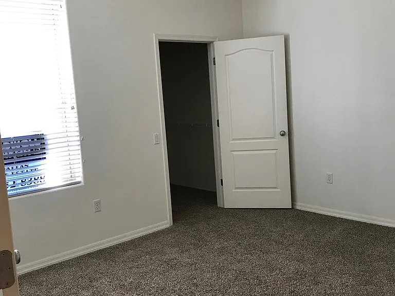 1401 N 4th St #204 — Photo 8
