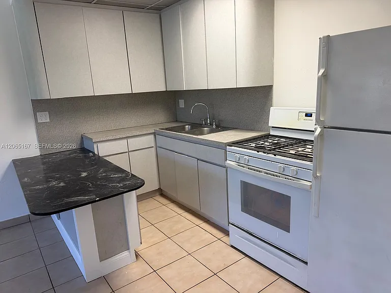 1845 Pembroke Rd #4-27 — Photo 1